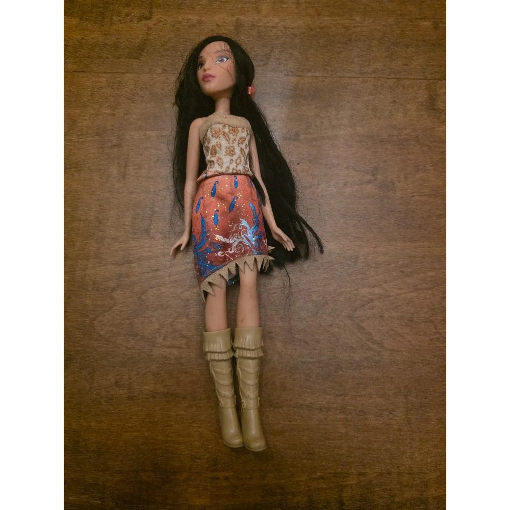 Disney Pocahontas fashion doll